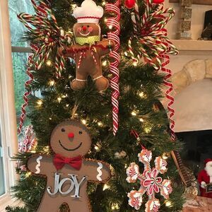 Candy Land Christmas 9’ Tree and Ornaments